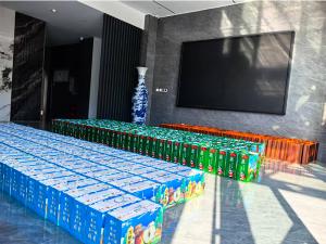 一份中秋禮，傳遞公司愛。